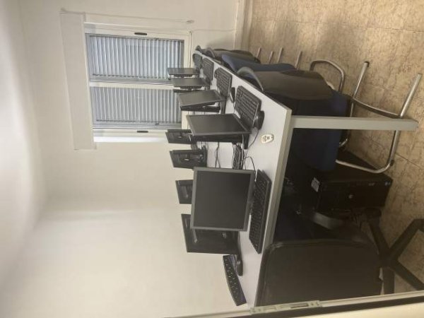 Tirane, jap me qera zyre Kati 2, 66 m² 550  (Rruga e kavajes, perballe kishes katolike)