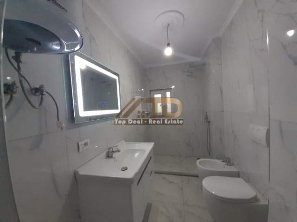 Tirane, shitet apartament 1+1+BLK Kati 4, 43 m² 78.000 Euro (Pazari i Ri)