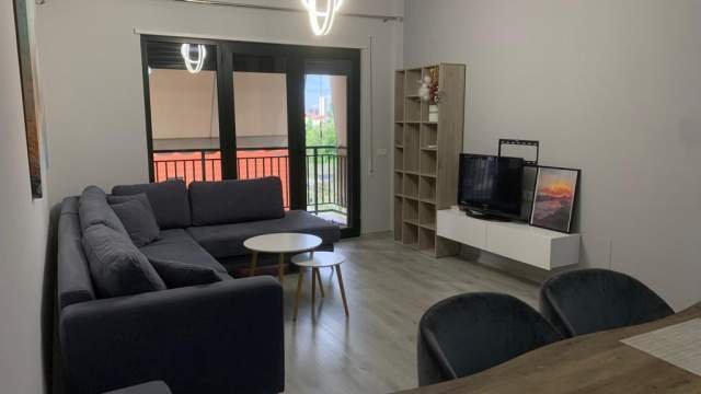 Tirane, jepet me qera apartament 1+1+BLK Kati 2, 72 m² 400 Euro (Unaze e Re)