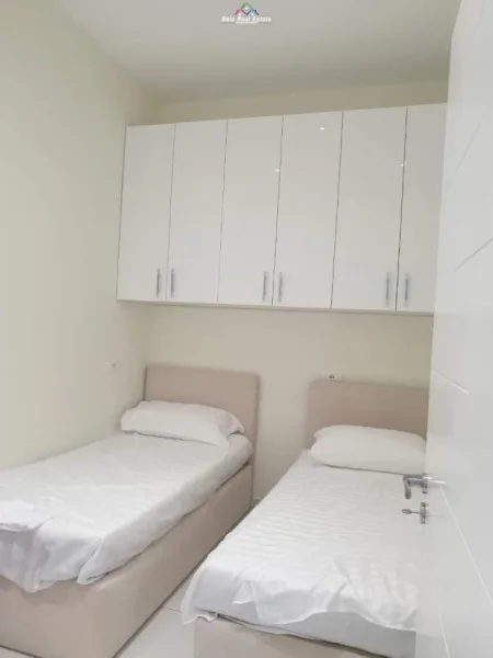 Tirane, jepet me qera Vile 2+1 Kati 3, 80 m² 450 Euro (Jordan Misja)