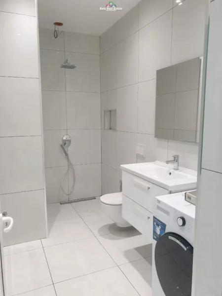 Tirane, jepet me qera Vile 2+1 Kati 3, 80 m² 450 Euro (Jordan Misja)