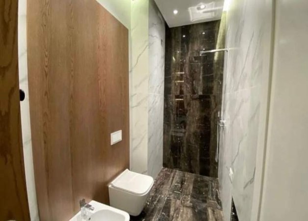 Tirane, jap me qera apartament 2+1 Kati 4, 100 m² 1.000 Euro (Square21/ ishParku)