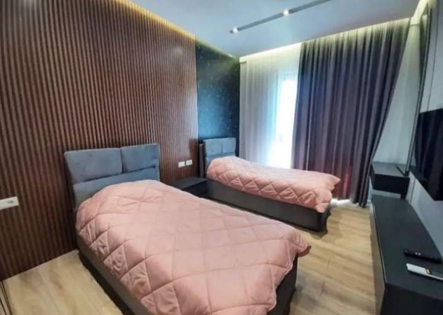 Tirane, jap me qera apartament 2+1 Kati 4, 100 m² 1.000 Euro (Square21/ ishParku)