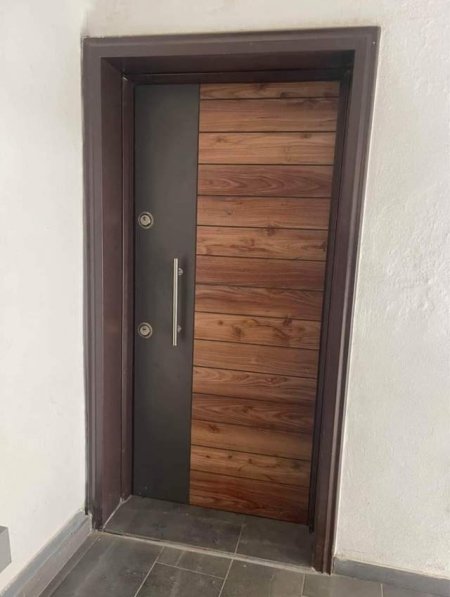 Korce, jepet me qera apartament Kati 5, 65 m² 200 Euro