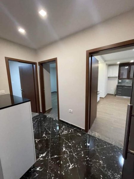 Korce, jepet me qera apartament Kati 5, 65 m² 200 Euro