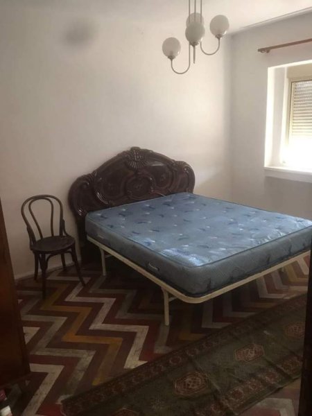 Korce, jepet me qera apartament 2+1+BLK Kati 5, 65 m² 19.000 Leke