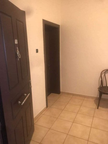 Korce, jepet me qera apartament 2+1+BLK Kati 5, 65 m² 19.000 Leke