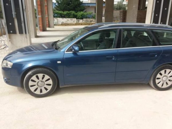 Tirane, shes makine karavan Audi A4 Viti 2005, 4.200 Euro