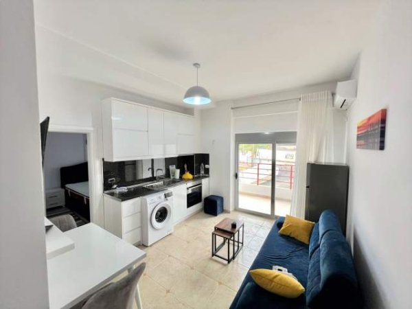 Sarande, jap me qera apartament 1+1+BLK Kati 6, 55 m² (Rruga Butrinti)