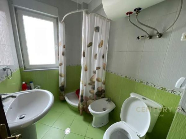 Tirane, jepet me qera apartament 1+1+BLK Kati 3, 75 m² 400 Euro (Rr.Ali Visha, Rruga e Elbasanit)