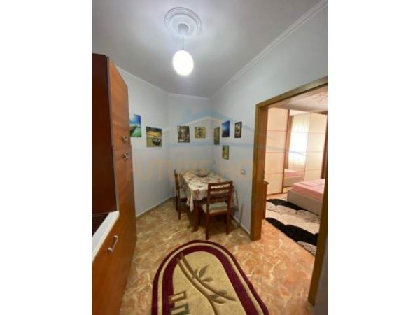 Tirane, jepet me qera apartament 1+1 Kati 3, 70 m² 600 Euro (Rruga e Kosovareve)