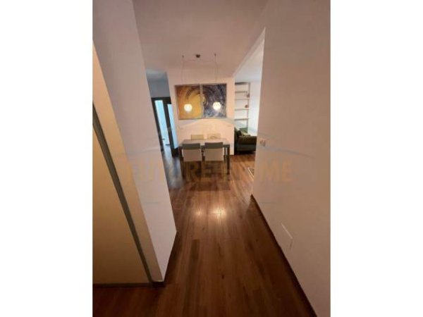 Tirane, jepet me qera apartament 2+1 Kati 3, 80 m² 500 Euro (Selvia)