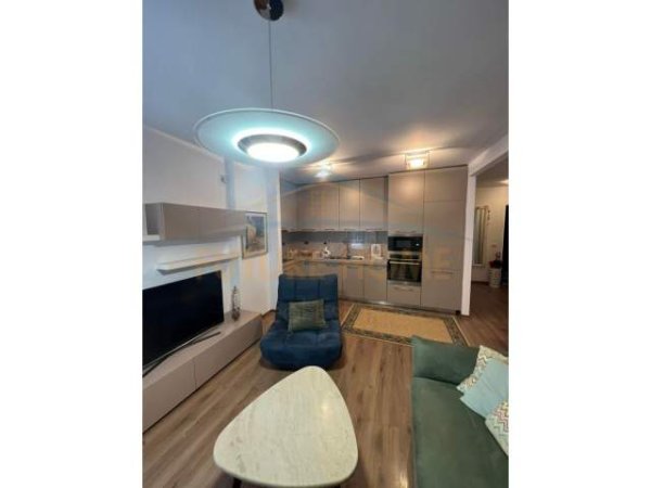 Tirane, jepet me qera apartament 2+1 Kati 3, 80 m² 500 Euro (Selvia)