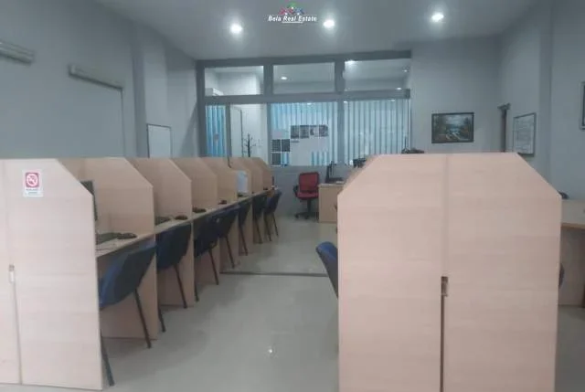 Tirane, jepet me qera zyre Kati 1, 100 m² 700 Euro (delijorgji)