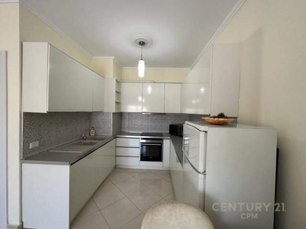 Tirane, jepet me qera apartament 1+1 Kati 7, 75 m² 450 Euro (Jordan Misja Tek Panorama Tirana)