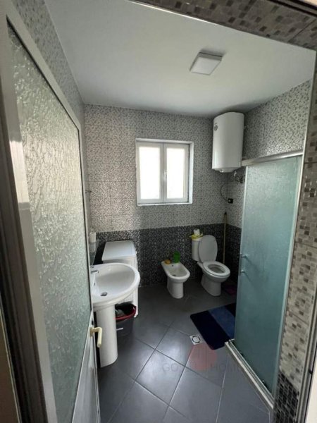 Tirane, jepet me qera apartament Kati 1, 140 m² 700 Euro (21 DHJETORI)