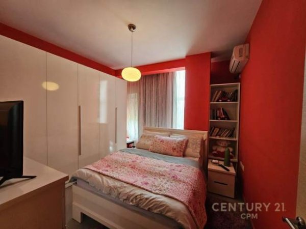 Tirane, shitet apartament 3+1+A+BLK Kati 8, 153 m² 250000 Euro (qender)