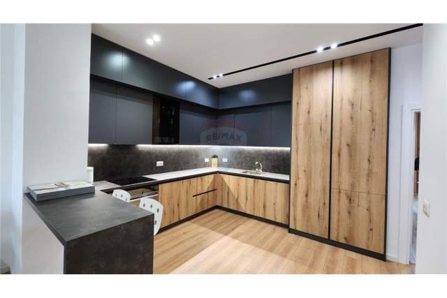 Tirane, jepet me qera apartament 1+1 Kati 8, 75 m² 650 Euro (Rruga Kavajes - 21 Dhjetori, Shqipëri)