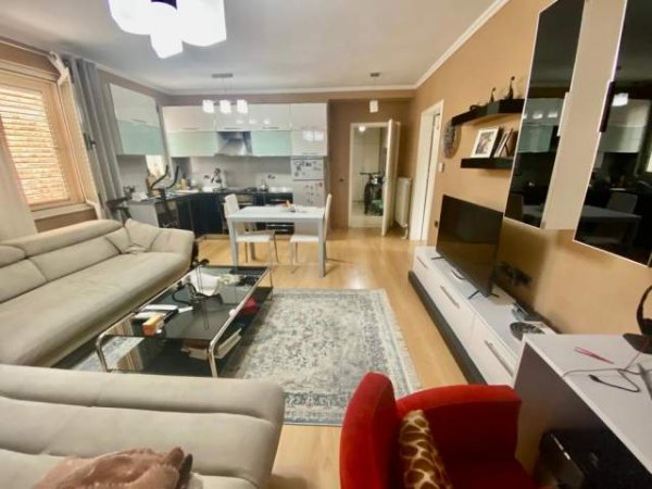 Tirane, shitet apartament 2+1+BLK Kati 3, 82 m² 133.000 Euro (Komuna e Parisit)