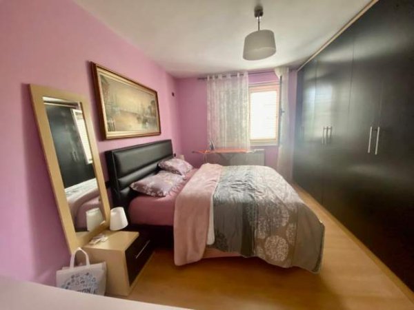 Tirane, shitet apartament 2+1+BLK Kati 3, 82 m² 133.000 Euro (Komuna e Parisit)