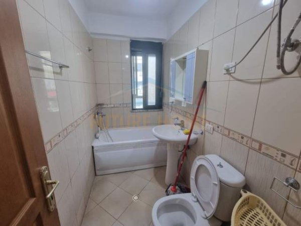 Tirane, jepet me qera apartament 2+1 Kati 5, 110 m² 350 Euro (5 Maji)