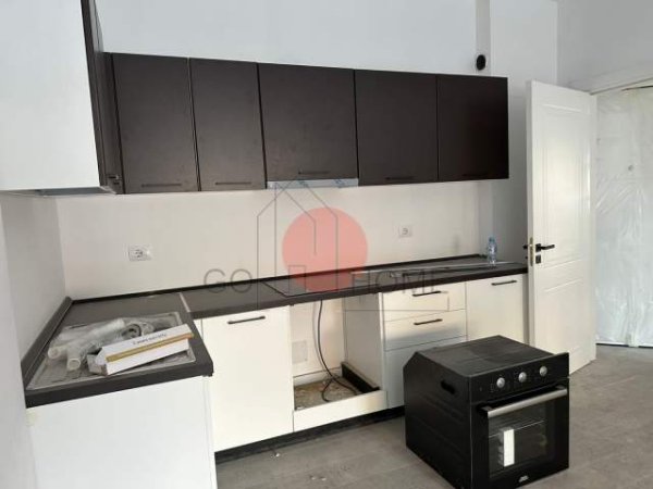 Tirane, jepet me qera apartament 3+1+BLK Kati 2, 140 m² 25.000 Leke (KAMEZ)