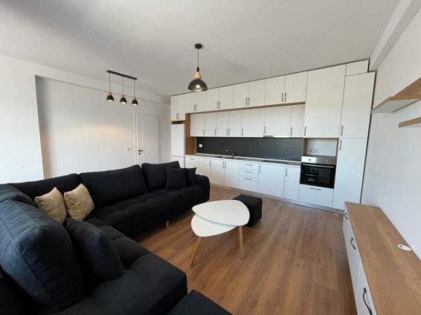 Tirane, jepet me qera apartament Kati 10, 105 m² 450 Euro (astir)