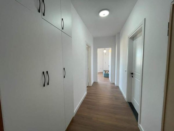 Tirane, jepet me qera apartament Kati 10, 105 m² 450 Euro (astir)