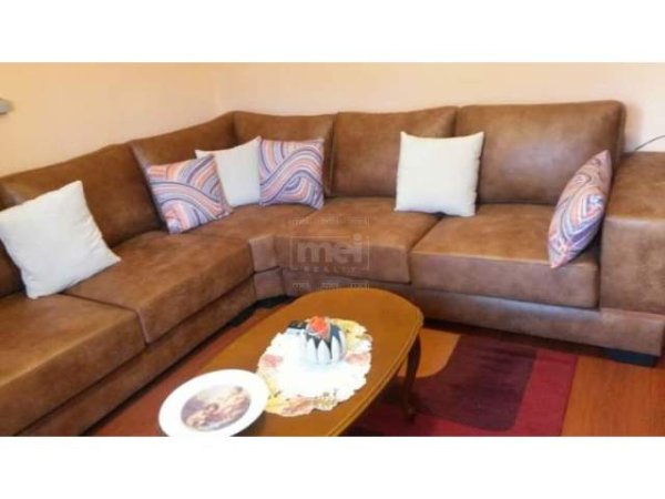 Tirane, jepet me qera apartament 2+1 Kati 2, 70 m² 280 Euro (Klani)