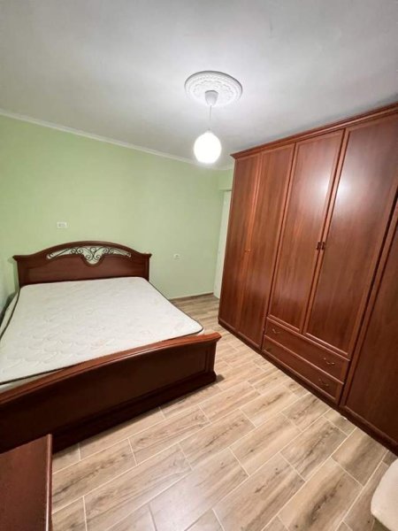 Tirane, jepet me qera apartament 2+1+BLK Kati 2, 77 m² 400 Euro (Rruga Durresit)