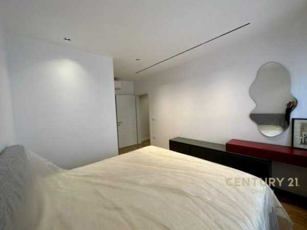Tirane, shes apartament 2+1 160.000 Euro (unaza)