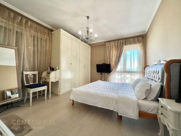 Tirane, apartament 2+1+BLK Kati 3, 800 Euro (kopshti botanik)