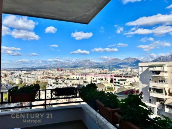 Tirane, apartament 2+1+BLK Kati 3, 800 Euro (kopshti botanik)