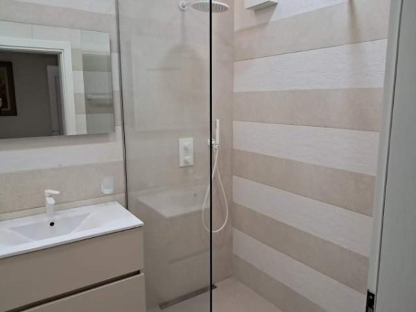 Tirane, jepet me qera apartament 2+1+A+BLK Kati 8, 100 m² 800 Euro (sami frasheri)