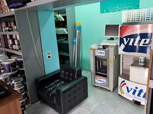 Tirane, jepet me qera dyqan Kati 0, 55 m² 500 Euro (Fortuzi)