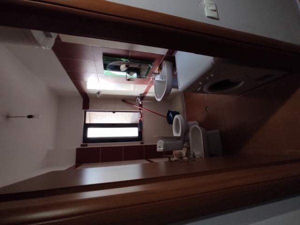Tirane, jepet me qera apartament 1+1+BLK Kati 8, 70 m² 30.000 Leke (Migjeni)