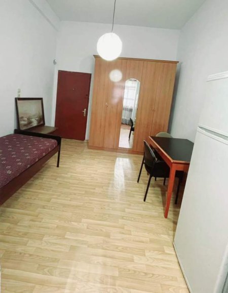Tirane, jepet me qera apartament 1+1 Kati 2, 39 m² 220 Euro (Ferit Xhajko)