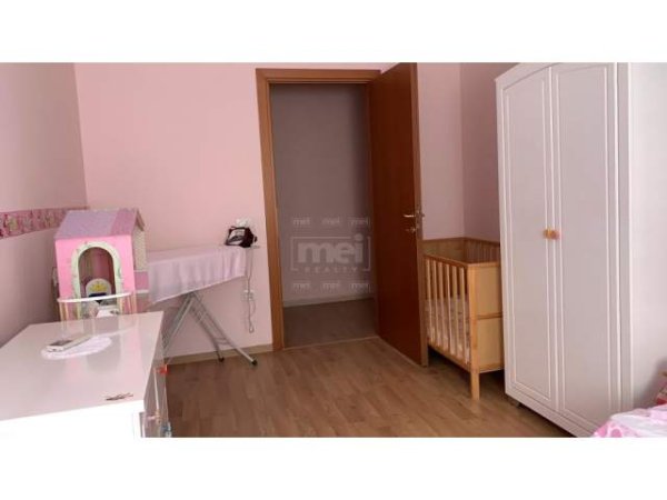 Tirane, jepet me qera apartament 2+1+BLK 120 m² 600 Euro (21 Dhjetori)