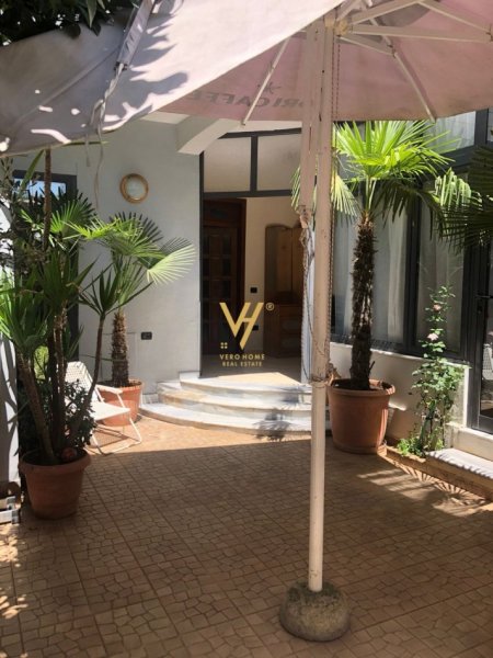 Tirane, jepet me qera apartament 1+1+Ballkon Kati 1, 70 m² 500 € (MEDRESEJA)