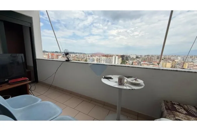 Tirane, shitet apartament 1+1 Kati 5, 74 m² 146.000 € (Rruga Kavajes! 146,000 €)