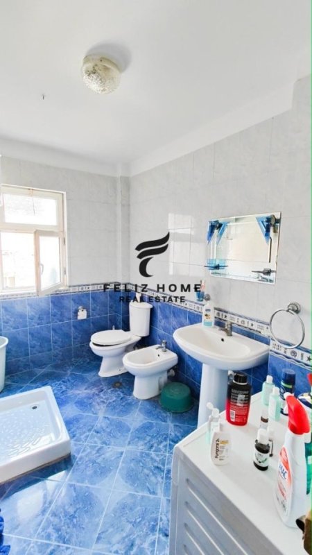 Tirane, jepet me qera apartament 2+1 Kati 4, 80 m² 430 € (BULEVARDI RI)