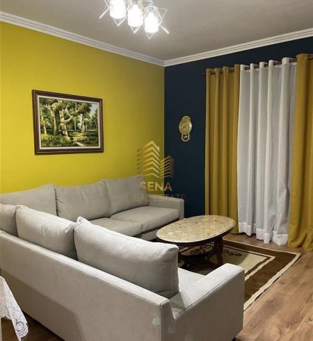 Tirane, jepet me qera shtepi 2+1+Ballkon Kati 1, 100 m² 600 € (Mbrapa Ish Restorant Durresit)