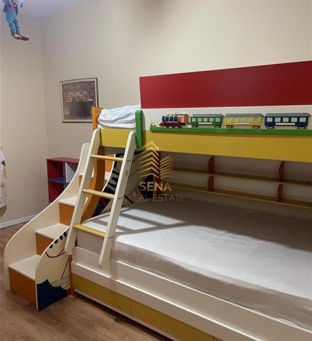 Tirane, jepet me qera shtepi 2+1+Ballkon Kati 1, 100 m² 600 € (Mbrapa Ish Restorant Durresit)