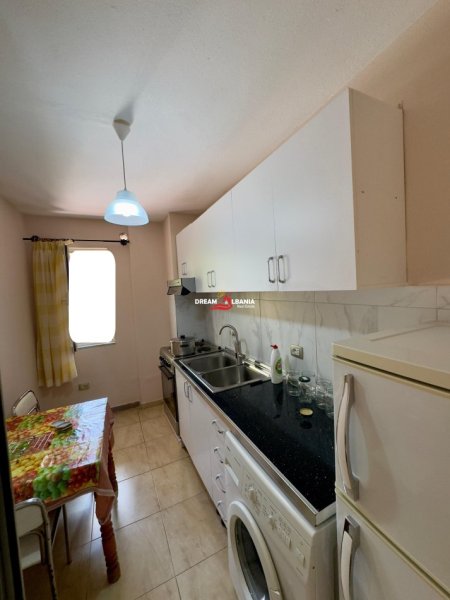 Tirane, jepet me qera apartament 2+1+Ballkon Kati 2, 140 m² 450 € (Tek rruga Sali Nivica – Tregu Elektrik, 4251390)