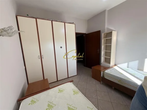 Tirane, jepet me qera apartament 2+1 Kati 2, 100 m² 500 € (RRUGA KONGRESI I MANASTIRIT)