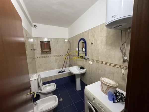 Tirane, jepet me qera apartament 2+1 Kati 2, 100 m² 500 € (RRUGA KONGRESI I MANASTIRIT)