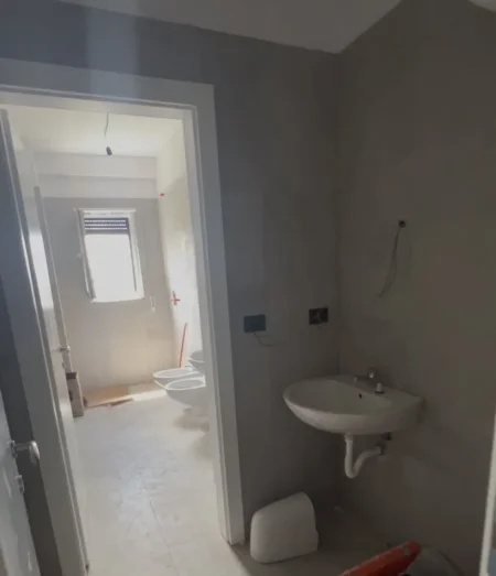 Shqiperi, shitet apartament 2+1 Kati 3, 99 m² 80.270 € 