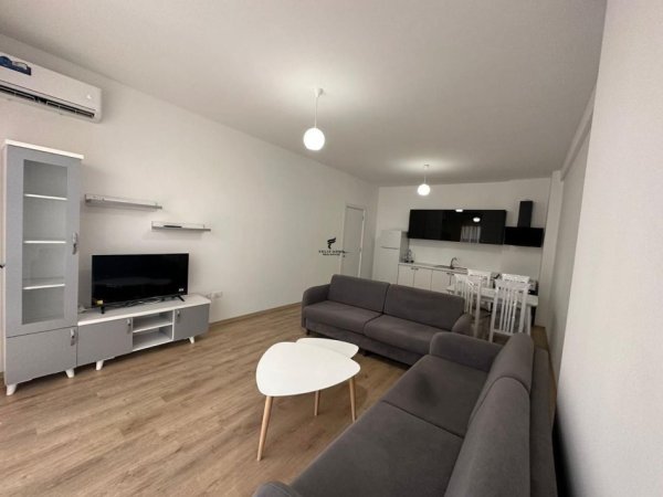 Tirane, jepet me qera apartament 1+1 Kati 4, 70 m² 550 € (FARMACIA 10)