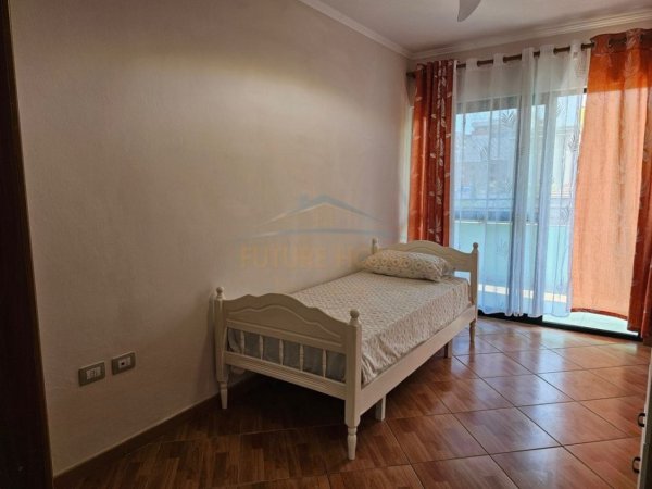 Tirane, jepet me qera apartament 2+1 Kati 2, 94 m² 600 € 