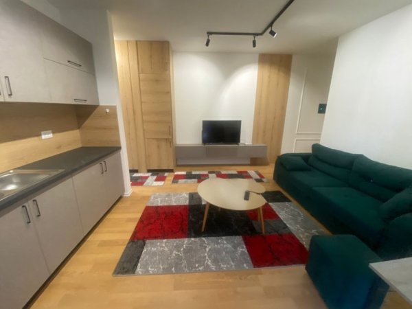 Tirane, jepet me qera apartament 1+1 Kati 3, 60 m² 500 € (Rruga selit)